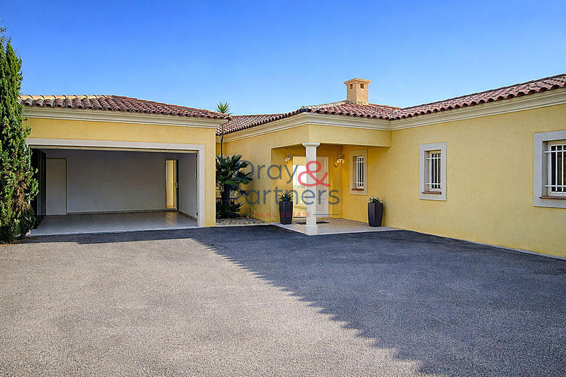 Villa - 260 m² - 6 pièces
