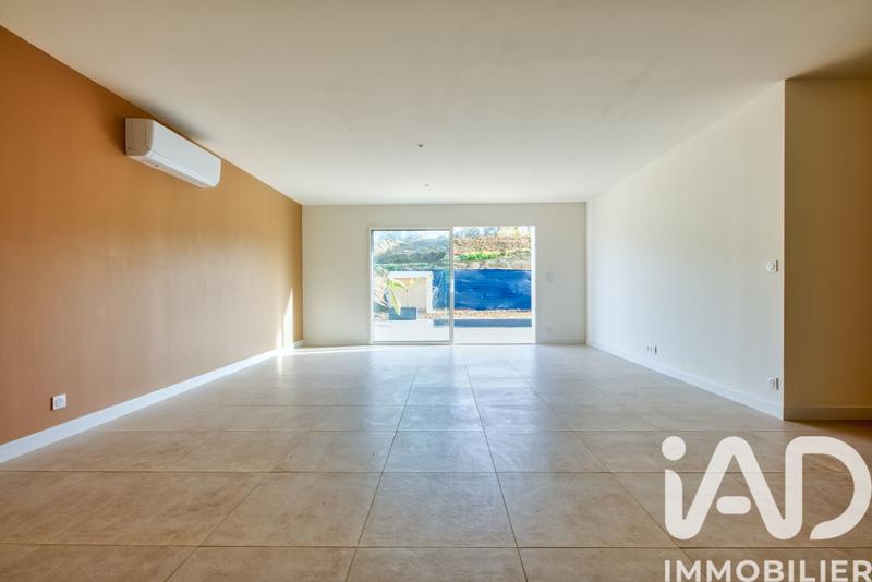 Maison - 122 m² - 5 pièces