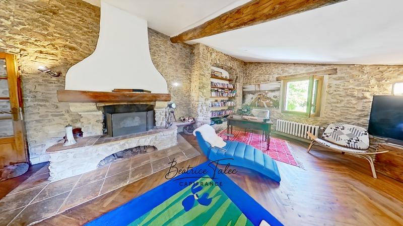 Maison - 390 m² - 16 pièces
