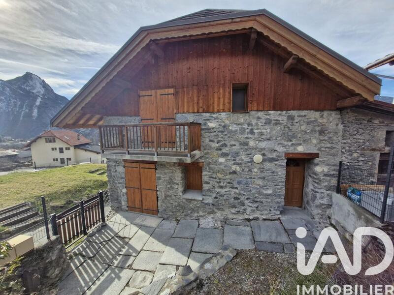 Maison - 98 m² - 5 pièces