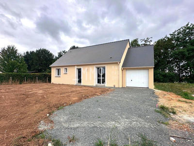 Maison - 90 m² - 4 pièces