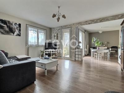 Appartement - 96 m² - 5 pièces