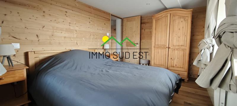 Châlet - 228 m² - 9 pièces