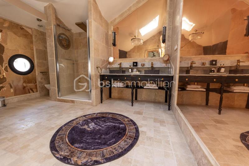 Hôtel particulier - 600 m² - 14 pièces