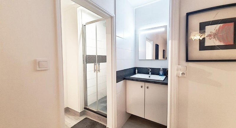 Appartement - 99 m² - 5 pièces