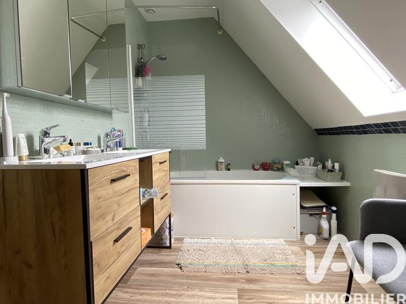 Maison - 96 m² - 5 pièces