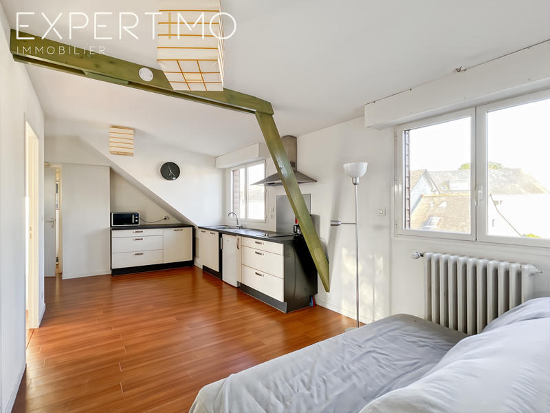 Maison - 202 m² - 12 pièces