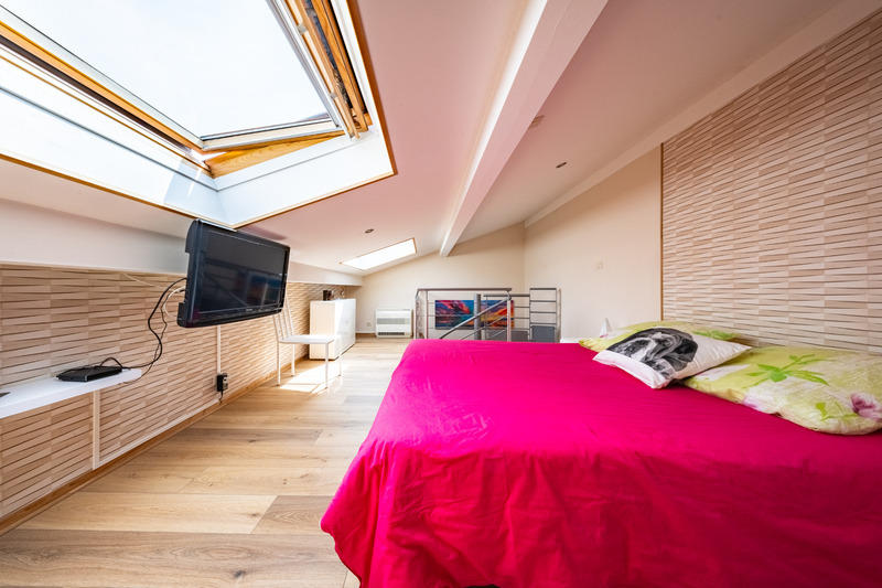 Maison - 230 m² - 8 pièces