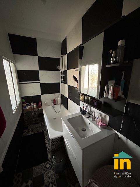 Appartement - 86 m² - 5 pièces