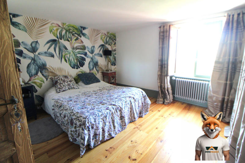 Maison - 236 m² - 10 pièces