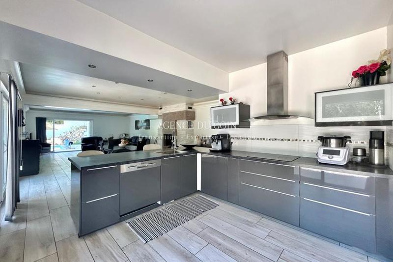 Maison d'architecte - 240 m² - 7 pièces