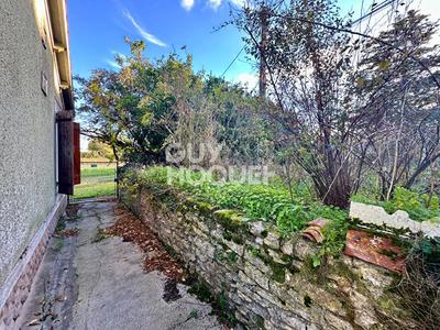 Maison - 97 m² - 6 pièces