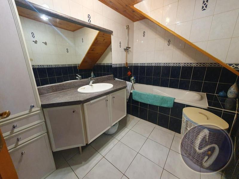 Maison - 169 m² - 6 pièces