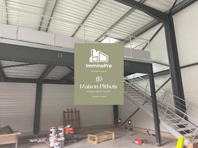 Local d'activités - 181 m²