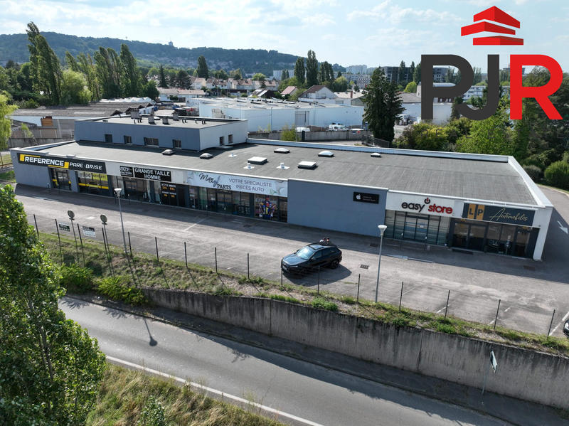 Local commercial - 284 m²