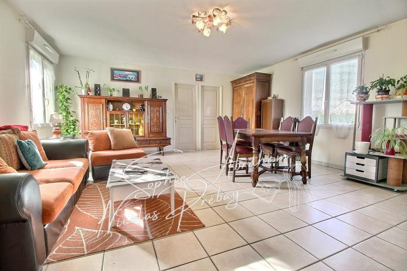 Maison - 166 m² - 7 pièces