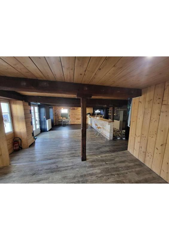 Local commercial - 730 m² - 18 pièces