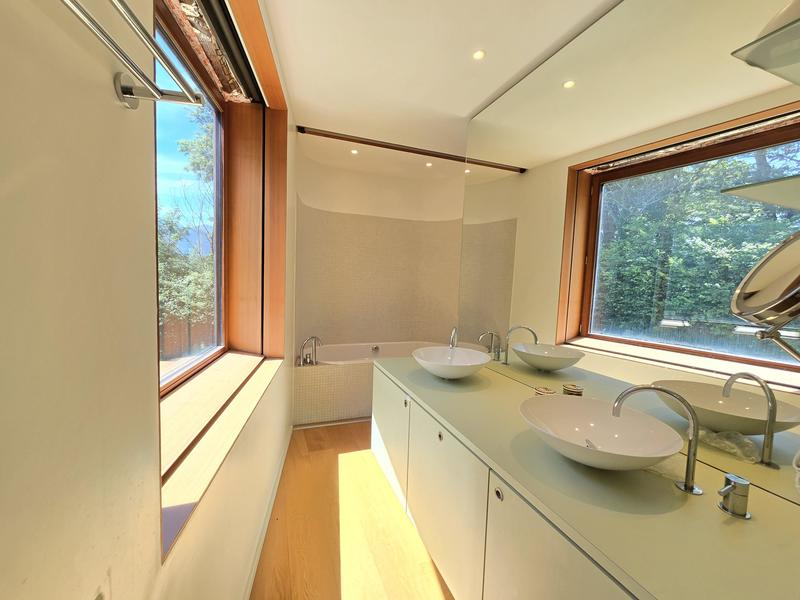 Maison d'architecte - 223 m² - 6 pièces