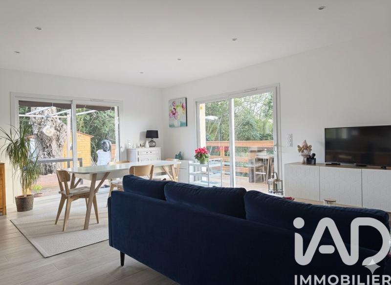 Maison - 90 m² - 4 pièces