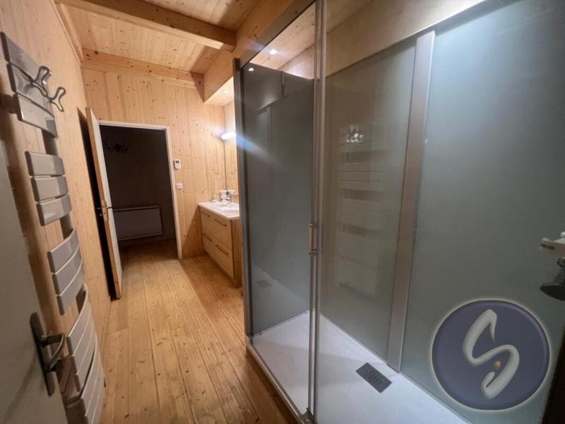 Maison - 432 m² - 8 pièces