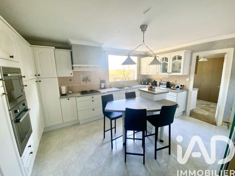 Maison - 525 m² - 12 pièces