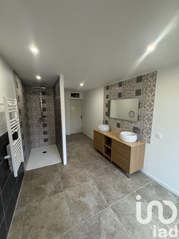 Maison - 200 m² - 10 pièces