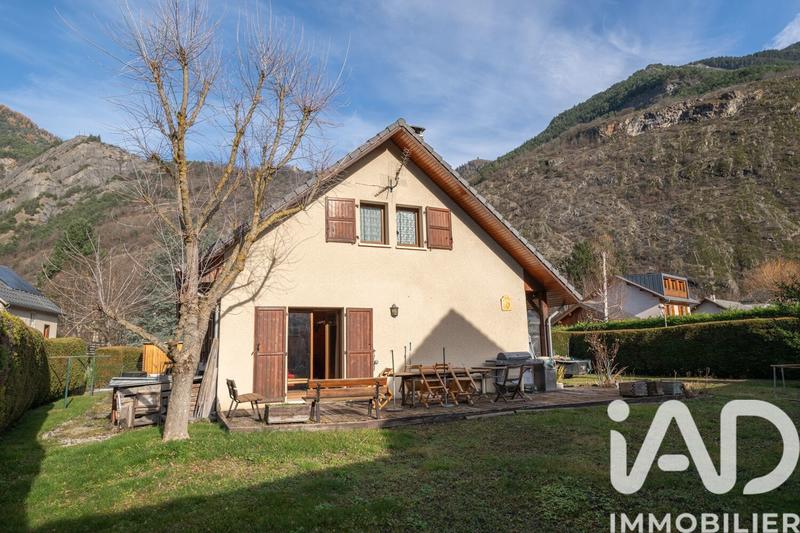 Maison - 115 m² - 7 pièces