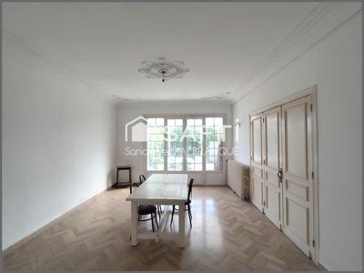 Maison - 247 m² - 6 pièces