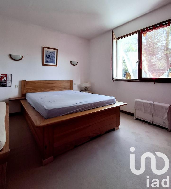 Maison - 218 m² - 8 pièces