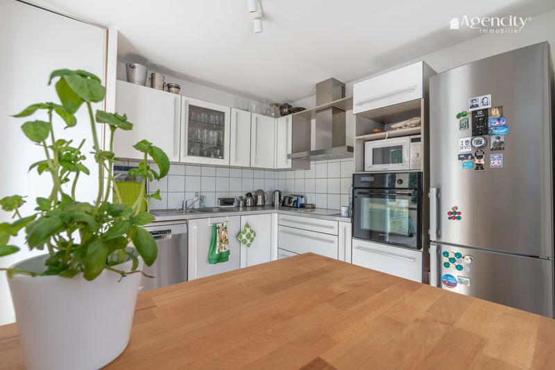 Maison traditionnelle - 153 m² - 6 pièces