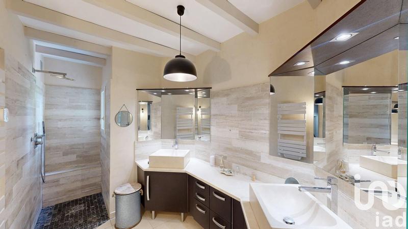 Maison - 155 m² - 8 pièces