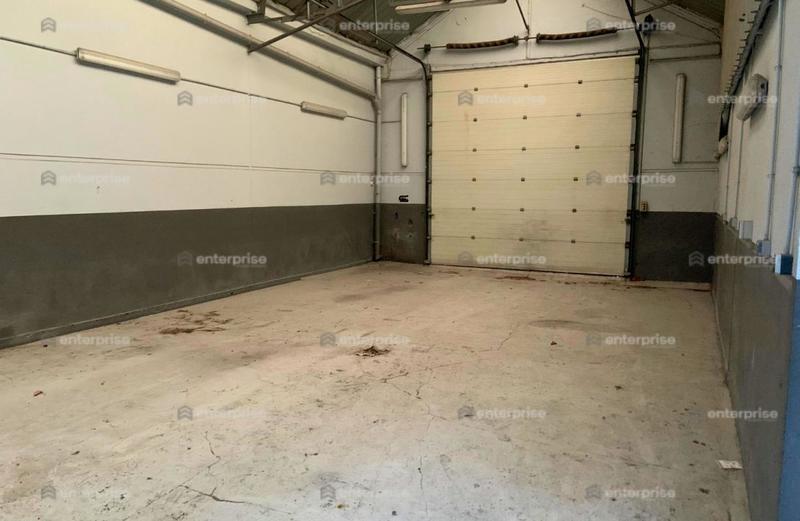 Local d'activité / Entrepôt - 700 m²