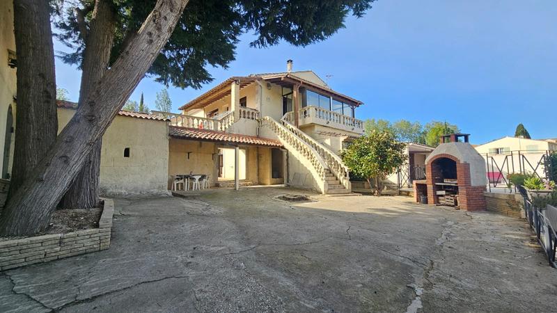 Maison ancienne - 210 m² - 6 pièces