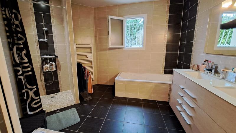 Maison - 115 m² - 4 pièces