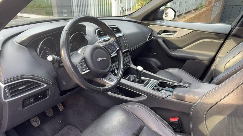 Jaguar F-Pace 2.0d 180 Awd R Sport