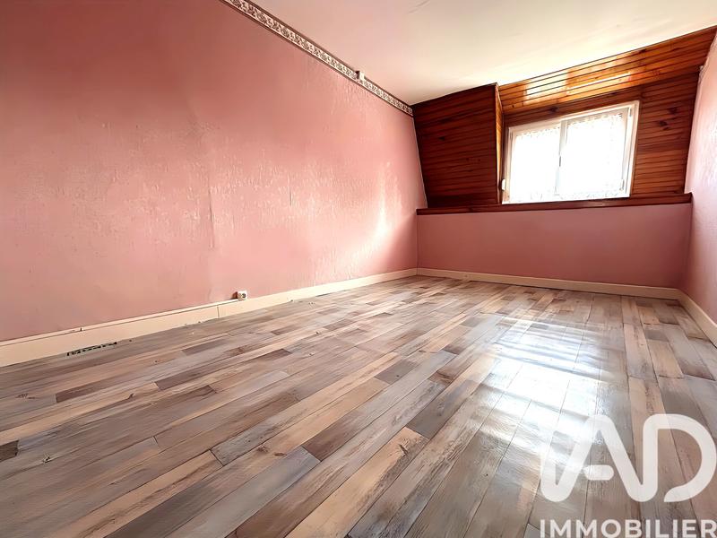 Maison - 108 m² - 9 pièces