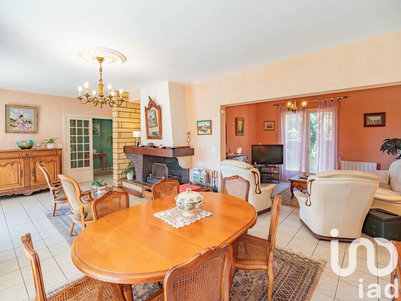 Maison - 230 m² - 7 pièces