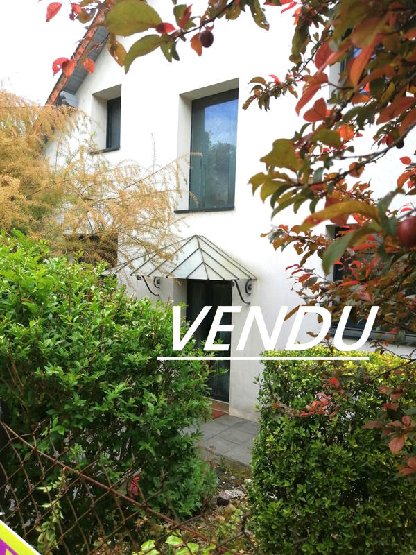 Maison - 199 m² - 8 pièces