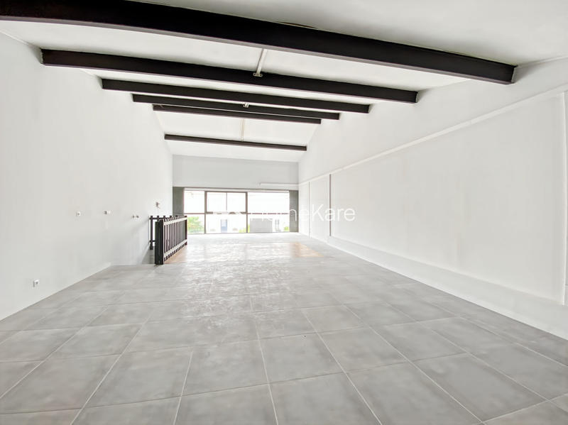 Local commercial - 230 m²