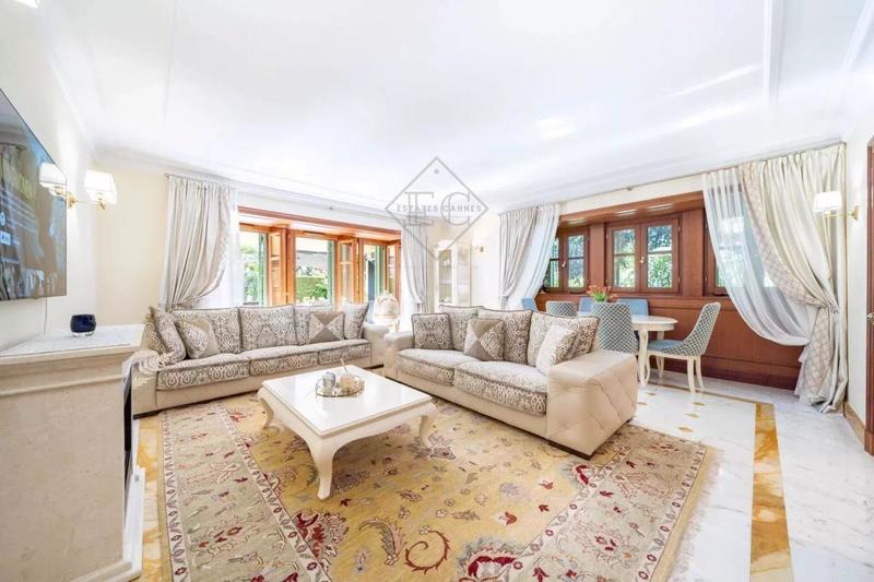 Appartement - 110 m² - 3 pièces