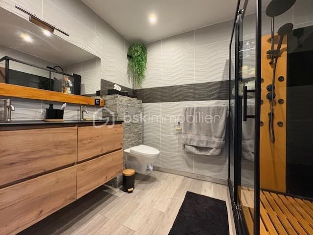 Villa - 90 m² - 4 pièces