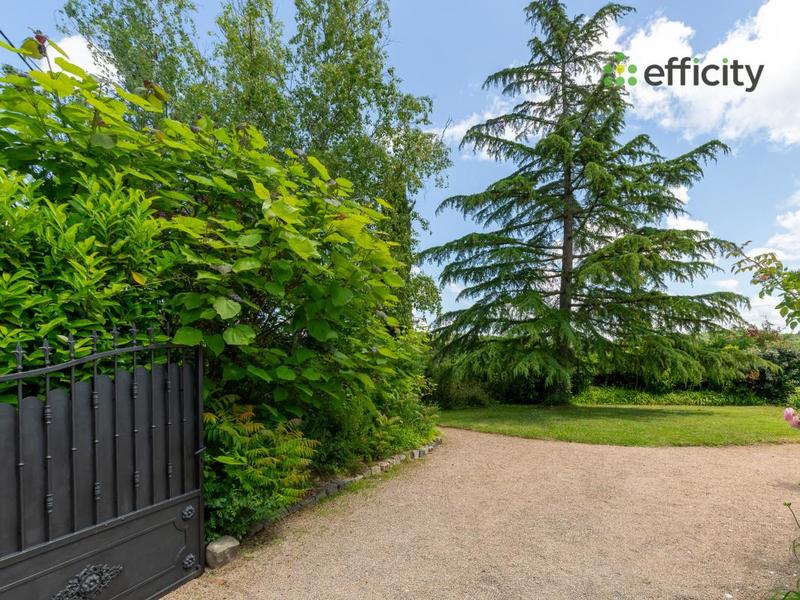 Pavillon - 280 m² - 10 pièces