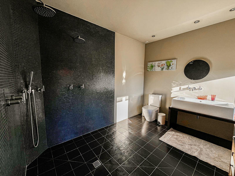 Maison - 264 m² - 5 pièces