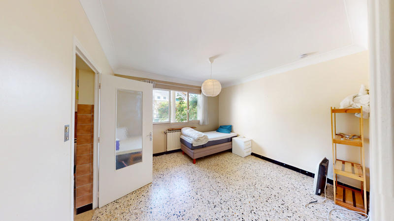 Maison - 216 m² - 8 pièces