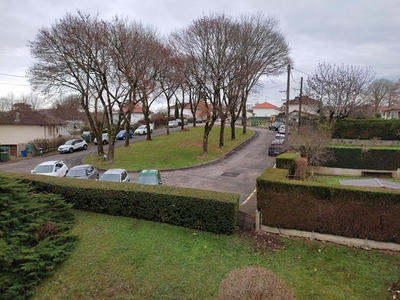 Appartement - 80 m² - 5 pièces