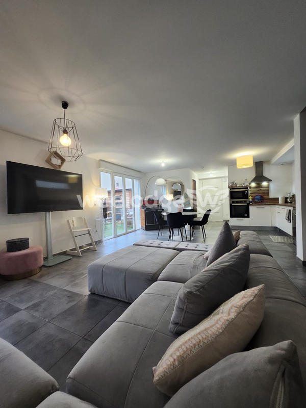 Maison - 94 m² - 4 pièces