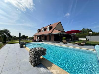 Maison - 204 m² - 9 pièces