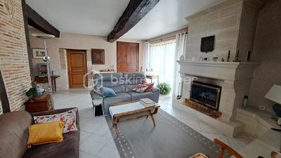 Corps de ferme - 170 m² - 8 pièces