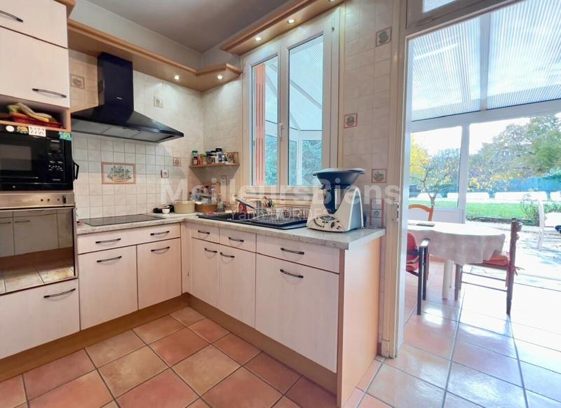 Maison - 185 m² - 8 pièces