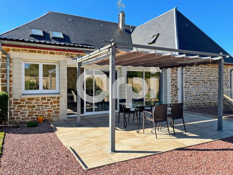 Maison - 275 m² - 4 pièces